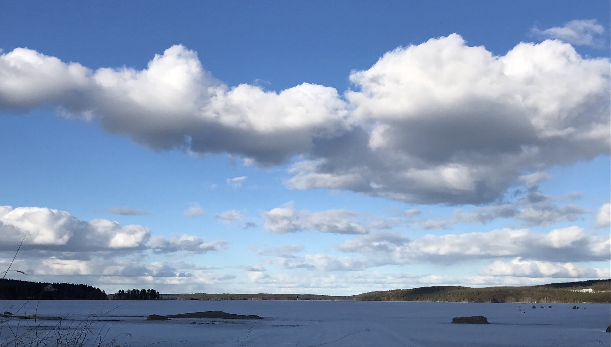 suorittaminen-pilvet-taivaalla